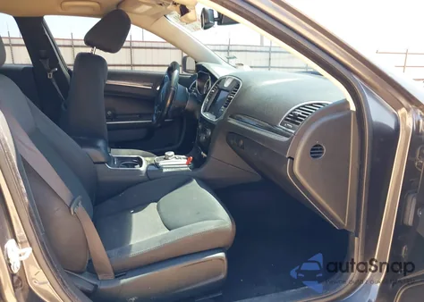 2020 Chrysler 300 Touring from USA, damaged, VIN 2C3CCAAG5LH179047